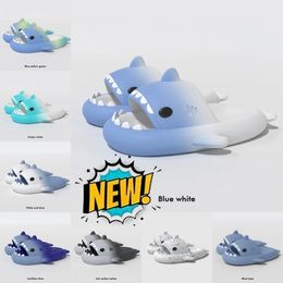 Slippels Shark Sliders Zomerontwerper Nieuwe Men Women Kids Glides Pink Blue Gray Memory Foam Sandalen Zachte dikke kussen Slipperwolk Slide Buiten buiten 27