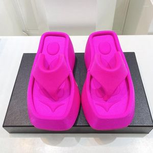 Zapatillas Zapatos para damas 2023 Moda de verano Tamaño grande Esponja Fondo de mujer Chanclas de punta cuadrada Plataforma sólida