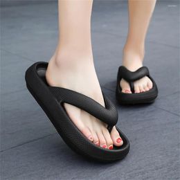 Slippers Size 44 Summer Leopard Flip Flips Sandales pour femmes pour les chaussures violettes Femme Sneakers sport