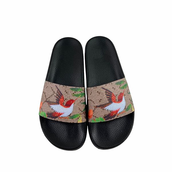Zapatillas Tamaño Diseñadores para hombres Mujeres Diapositivas florales Pisos Plataforma Sandalias Brocado de goma Diapositivas Mulas Chanclas Zapatos de playa Mocasines Envío gratis Sliders 99