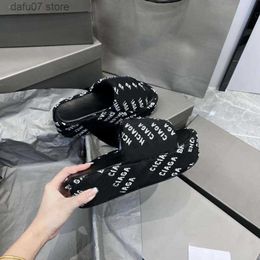 Zapatillas Diapositivas Diseñador Sandalias para mujer Tacones altos Adecuado para varios lugares Actividades al aire libre Moda Cálido Antideslizante Resistente al desgaste PlusH240313