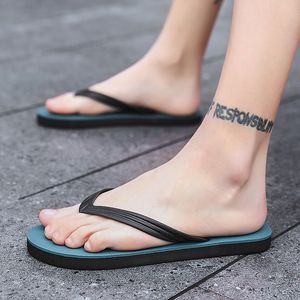 Pantoufles diapositives chaussures sandales femmes mode Fslip Flops plus récent fond souple plate-forme confortable respirant en stock en gros 39-44