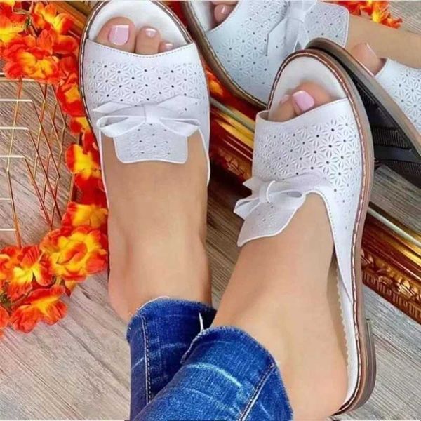 Zapatillas deslizantes para mujer zapatos planos casuales verano 2024 zapatos para mujer sandalias de retroceso de la moda flip para mujer caminata diariamente chaqueta controlador CondS. J240402