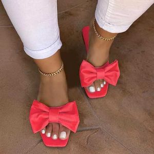 Slippers Slippers Zomer Platte Dames Slippers 2022 Trend Boog-knoop ome Outdoor Casual Sandalen Slippers Beac Sandalias Grote Maat 35-43 H240326Z9ZQ