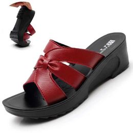 Zapatillas Zapatillas para mujer Ig Eel Cuña 2023 Verano Retro Open Toe Slides Soes para mujeres al aire libre Casual Ladies Sandalias femeninas H240326HOAV