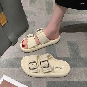 Slippers Sock Trainers Hiver Design White Flip Flops Kids Sandals décontractés femme Été 2024