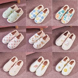 Slippers zachte bodem winter zwangere dames niet-slip fruit katoenen slippers huis postpartum groot formaat katoenen slippers maat 36-41 gai-40 gai