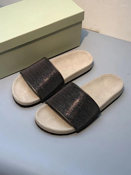 Zapatillas primavera 2024 b c zapatos planos para mujeres cadena de cuentas verano para mujer 35-40 tamaño de alta calidad