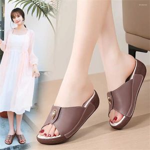 Slippers Spring-Automn Autumn Sneakers Sandal Beach Flip Flop Woman Chaussures pour adultes Sports Upper Industrial Couture