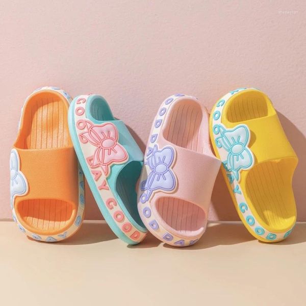 Zapatillas primavera lindo dibujos animados transpirable EVA zapatos de mujer niños niñas baño verano sandalias al aire libre zapatilla para niños