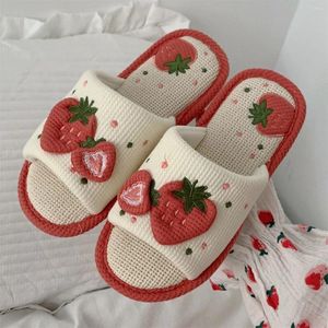 Pantoufles printemps maison lin coton femmes 2024 sandales chaussures d'intérieur diapositives antidérapantes dames fraise Style coréen femme chaussure