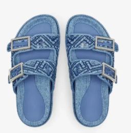 Slippers SS24 Blue Denim Slides Fashion Feel Double Band Flat -dia's met stokbrood decoratieve gespen Chenille versleten blauwe denim goldfi