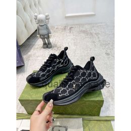 Slippers ss24 DAMES RUN CRYSTAL SNEAKER Drill daddy schoenen De meest populaire vrijetijdsschoenen Designer Sneakers Kleurblokken Casual schoenen maat 35-42