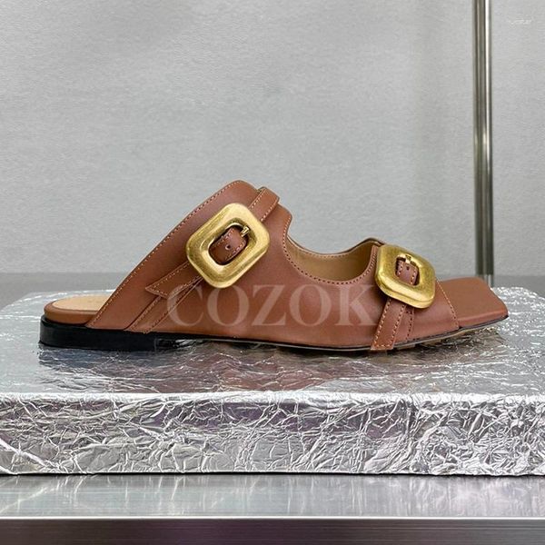 Zapatillas Verano 2023 Mujeres Diseño de correa de hebilla única Sandalias antideslizantes Fabricación hecha a mano Cabeza cuadrada Damas