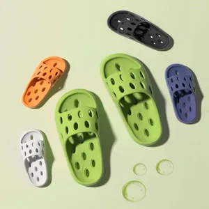 Slippers Summer 2024 Chaussures de salle de bain femme douce femme sandales rapides séchage séchée intérieure de fuite de fuite de flip-flops couple décontracté