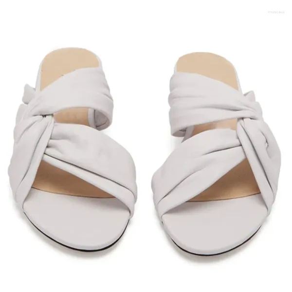 Zapatillas Summer Beach Beach informales para mujeres para mujeres Confort Sandalias planas suaves Diseño plisado Zapatos para Mujeres Sandalias blancas negras