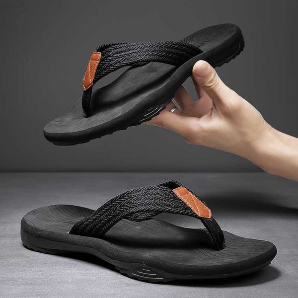 Slippers Summer Fashion Flip Flops Man Tongs Slippers Massage Massage Chaussures Softs Breathable Sandales pour hommes Confort Casual Beach Shoe L230718