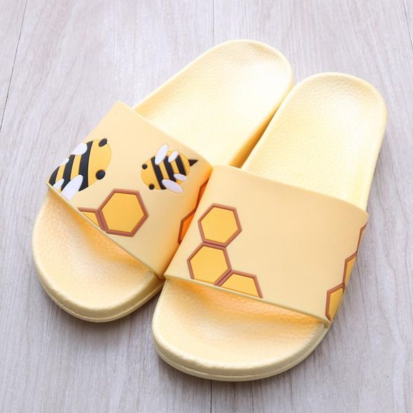 Pantoufles été pour femmes Anime mignon maison unisexe antidérapant salle de bain dessin animé gelée couleur plage chaussures diapositives