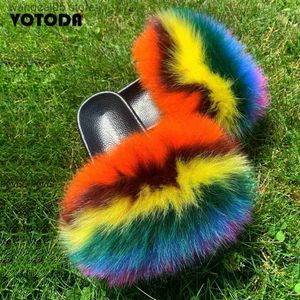 Slippers Zomer Harige Schoenen Vrouwen Bont Slippers Pluizige Wasbeer Bont Sandalen Vos Haar Slides Platte Regenboog Flip Flop Fuzzy schoenen Vrouw Slider T230712