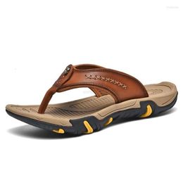 Zapatillas de verano para hombre, chanclas de cuero genuino para hombre, cómodas sandalias de playa, zapatos casuales antideslizantes para exteriores