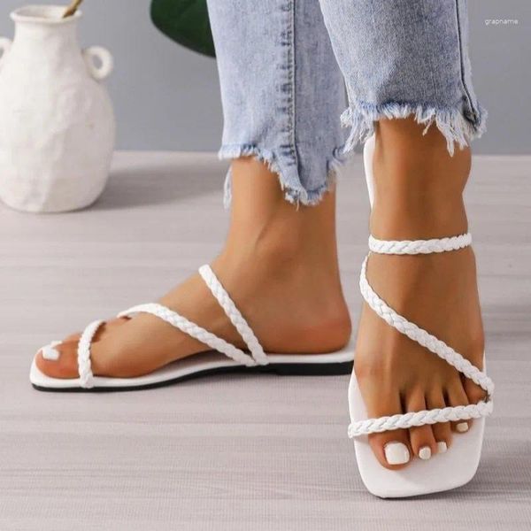 Zapatillas verano al aire libre simplicidad diseño zapatos de mujer 2024 punta cuadrada peep sandalias planas vacaciones negro tanga mujer