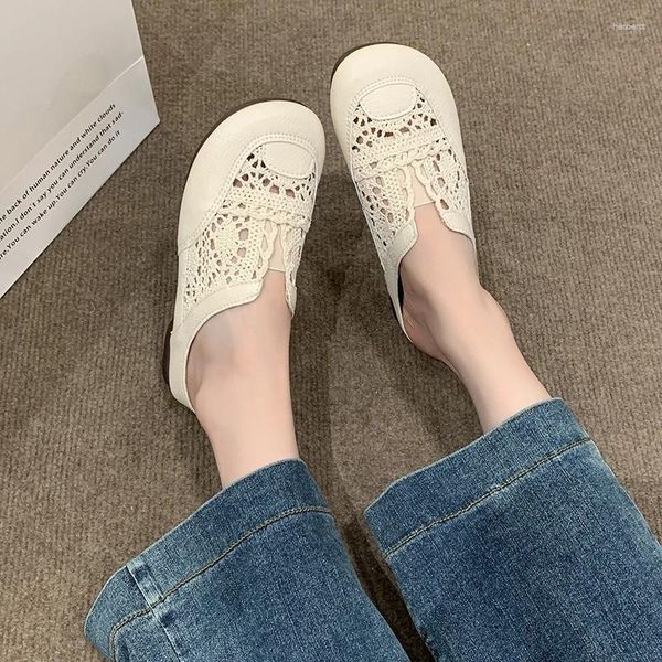 Zapatillas de verano fuera del piso moderno con zapatos para damas para adultos a la venta 2024 Chinelos sólidos de mujer con conciso sólido