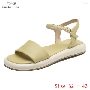 Slippers Summer Soft confortable Chaussures glissantes Femmes Sandales plates Fémir les tongs Small Plus taille 32 - 43