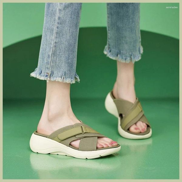 Slippers Summer Femmes 2cm plate-forme 5cm High Heels Lady confortable Hook Cross Connection Vacation Female Couleur solide Lippers