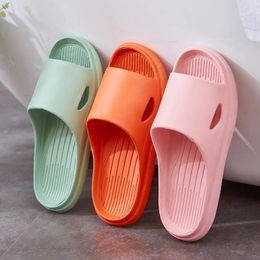 Slippers Sandals Sandales pour femmes Eva Light Floor Slides Bath Indoor Female Home Soft Tong-flops Couple Anti-Slip