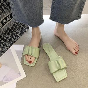 Slippers Summer Femmes Sandales Avocado marque Simple plissée flip flop Casual Beach Square Open Toe Shoes Desinger Soft Outdoor Slippers