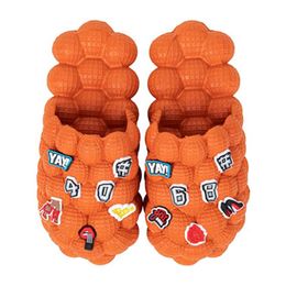Zomertangschoenen met een gevoel van stappen op uitwerpselen DIY Cartoon Lychee Bubble Slippers Leuke teenschoenen voor vrouwen 230814