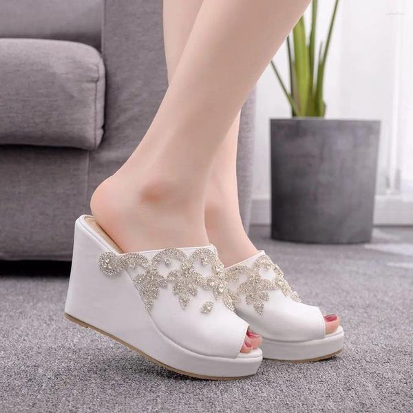 Zapatillas de verano sandalias de mujeres tacones altos sólidos zapatos de boda plataforma femenina cuña blanca