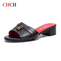 Zapatillas Sandalias de verano para mujer y tacones rojos CH Chicas de moda jóvenes simples Negro Cómodo Viaje de ocio 230421