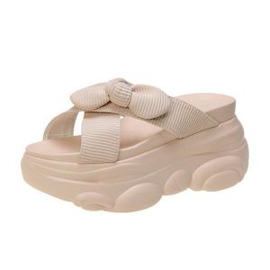 Slippels zoete boog platform zomer sandaalschoenen sneakers sole 2023 dropship comfortabele vrijetijdsvrouwen a031 glijbanen katoen stof