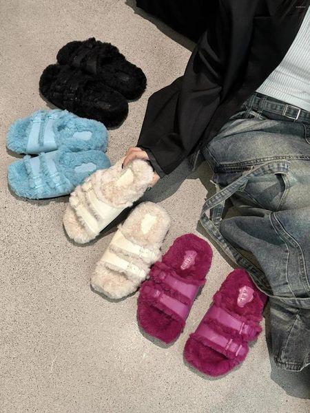 Zapatillas de lana gruesa de otoño e invernal uso femenino un cinturón de línea hebilla de peluche algodón cuadrado algodón