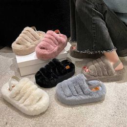 Slippers dik opgeloste pluche slippers voor vrouwen in 2023 met een nieuwe hoogtegrootte van 6 cm.Platte bodem met huizen katoenen elastische riemen H240412