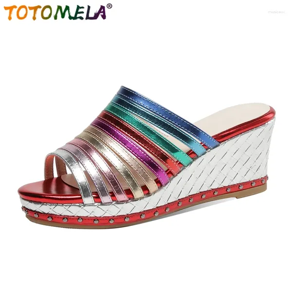 Slippers TOTOMELA 2024 Arrivée cales Sandales Chaussures Chaussures mixtes Couleur d'été Fashion High Heels Ladies Street décontractée