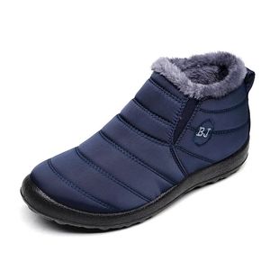 Pantoufles Unisexe coton pantoufles hiver en plein air hommes chaussures résistant au froid décontracté bottes de neige chaussures hommes en peluche chaud chaussures pour femmes taille 35-47 231212