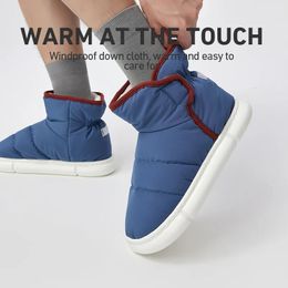 Zapatillas UTUNE Botas cálidas de invierno Abajo Top Top Plush Furry Cotton Zapatos para el hogar Interior al aire libre Antideslizante Suela suave Mujeres Hombres Pareja 231115