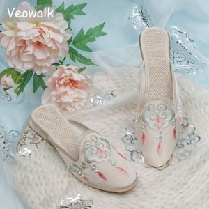 Slippers Veowalk Pearls Broidered Women Flock Cotton Pointy Toe Mules Flat Retro Retro Forftorfort Plembres pour les dames Rose rouge vert