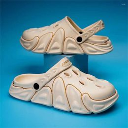 Slippers Veterinary Clinical Mens for Adults Red Wine Shoes Sandales avec des baskets de laçage sport à l'étranger Sneeker
