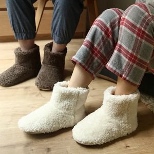 Pantoufles chaudes fausse fourrure femmes hommes chaussures d'hiver intérieur maison doux en peluche chaussures couleur unie filles garçons maison étage bottes moelleuses 231215