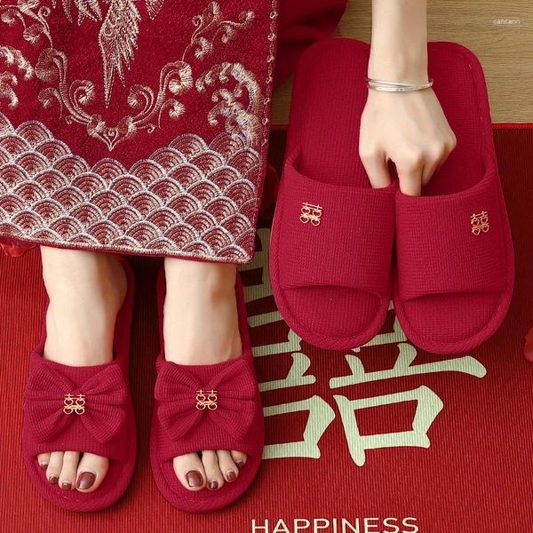 Pantoufles de mariage Style chinois Version Couple lin Lywed fournitures essentielles festives hommes femmes dot rouge maison chaussure d'intérieur