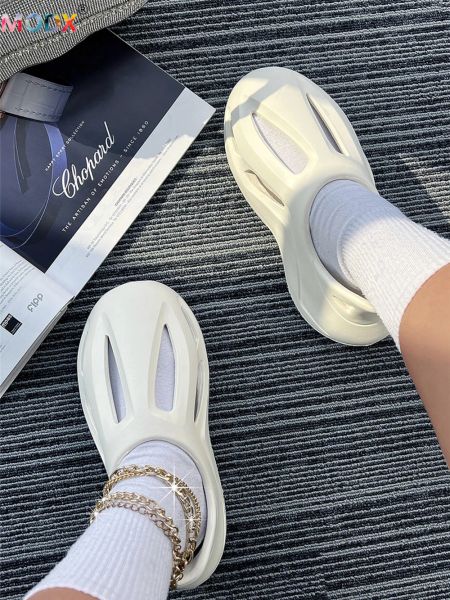 Slippers Sandales de plage adulte en gros 2022 Nouvelles chaussures de plate-forme unisexes à la mode