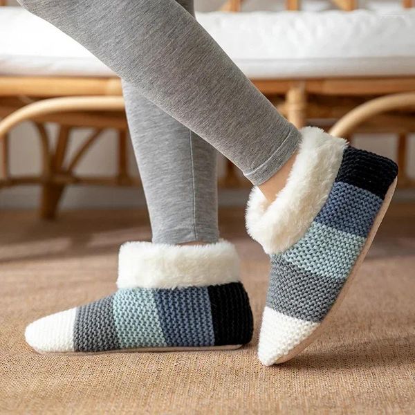 Pantoufles d'hiver pour Couple, chaussures de maison en coton pour hommes et femmes, semelle en tissu silencieuse, chaussettes tricotées d'intérieur, bottes épaisses en peluche chaudes