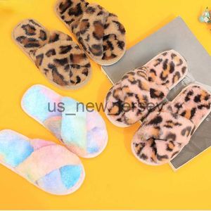 Slippers winter vrouwen huis slippers faux bont warme platte schoenen vrouwelijke slip op huis harige damesglaasjes plus size groothandel j230810