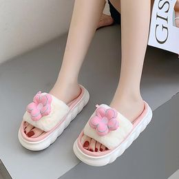 Pantoufles femmes hiver pour la maison chaud en peluche belle fleur femme intérieur diapositives grosse plate-forme chaussures femme chambre pantouflespantoufles