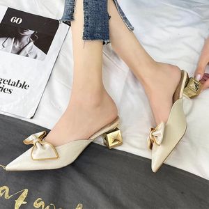 Slippers Femmes Bow High Heels Sandales Summer Chunky 2024 Designer Mules Chaussures sexy Pumps Slingbacks THOMB