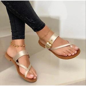 Slippers Women Fashion 2024 Clip d'été Toe Buckle Casual Shoes Casual Ladies Beach Flip Flip Flops Femme Zapatos de Mujer Summer Hot With Box