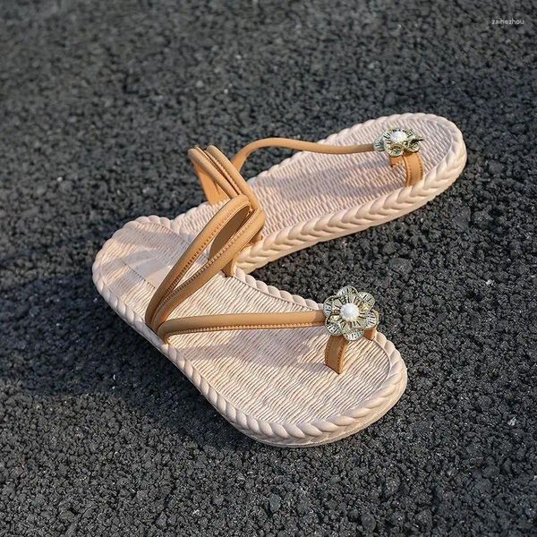 Slippers Femmes tongs tongs Rhinestone Sandales plates Femme Bling Set Silt Silver Fashion Light Beach Robe Summer